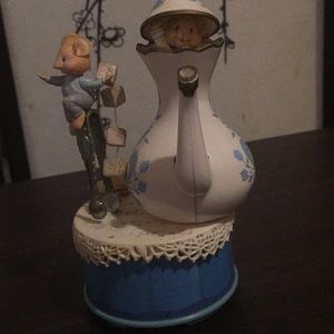 Vintage ENESCO Mice Musical Box